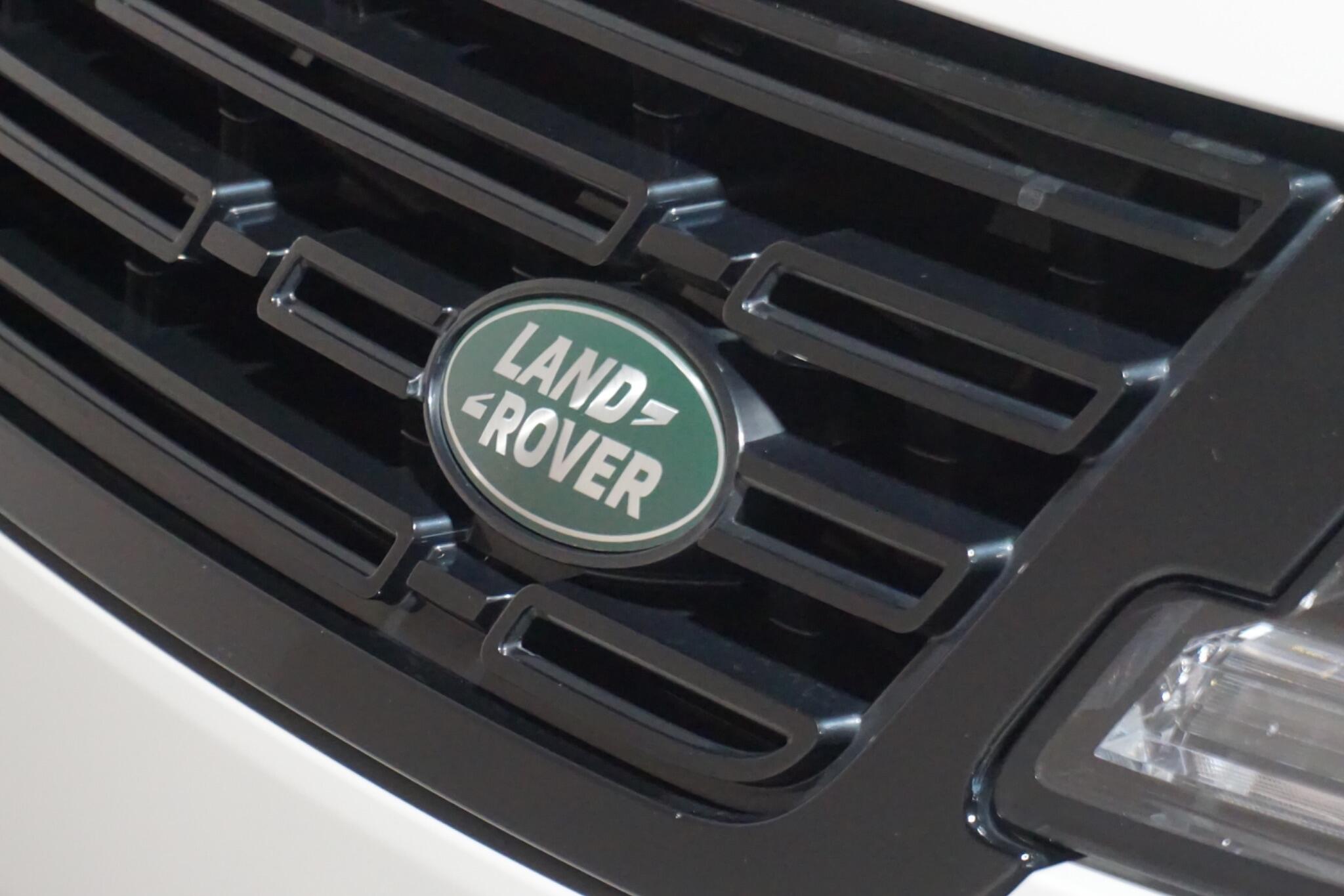 Land Rover Range Rover Sport 3.0 D300 MHEV Dynamic SE SUV 5dr Diesel Auto 4WD Euro 6 (s/s) (300 ps)